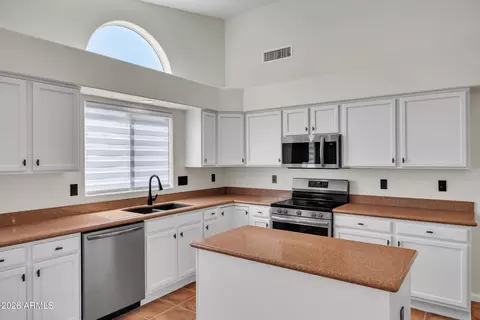 Kitchen - 1387 E Dublin St, Gilbert, AZ 85295 photo 4 of 7