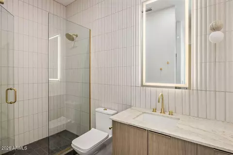 Bath - 6037 N 21st Pl, Phoenix, AZ 85016 photo 7 of 7
