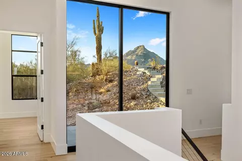Entry Way - 6037 N 21st Pl, Phoenix, AZ 85016 photo 3 of 5