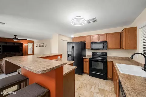 2133 E 27th Ave, Apache Junction, AZ 85119 photo 3