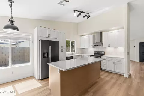 Kitchen - 3761 E Thornton Ave, Gilbert, AZ 85297 photo 4 of 7