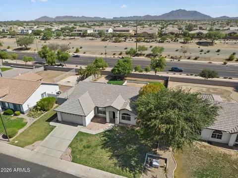 View/Area - 3761 E Thornton Ave, Gilbert, AZ 85297 photo 2 of 7