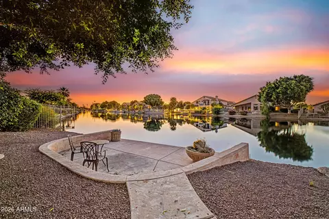 6950 W Rose Garden Ln, Glendale, AZ 85308