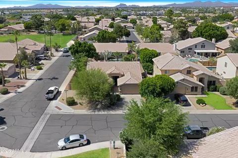 View/Area - 4236 E Millbrae Ln, Gilbert, AZ 85234 photo 2 of 8