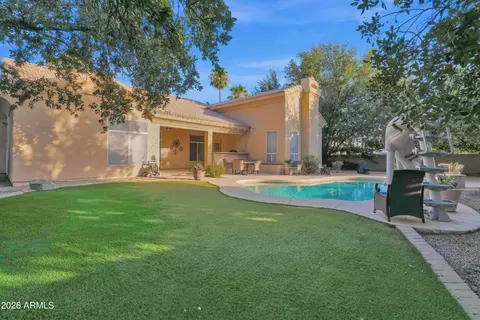 Exterior - 4420 E Millbrae Ln, Gilbert, AZ 85234 photo 4 of 6