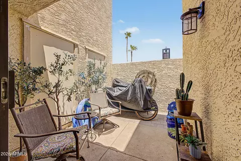 Exterior - 852 E Morningside Dr, Phoenix, AZ 85022 photo 2 of 6