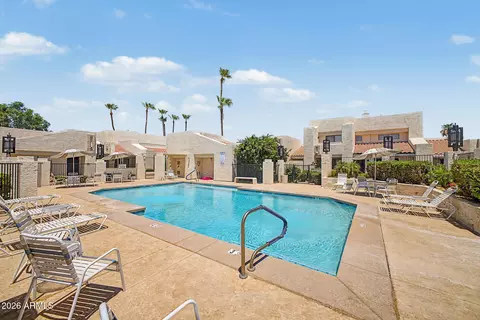 Exterior - 852 E Morningside Dr, Phoenix, AZ 85022 photo 5 of 6