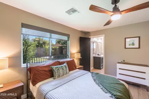 Bedroom - 8145 N 1st Dr, Phoenix, AZ 85021 photo 2 of 4
