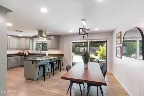 Dining - 8145 N 1st Dr, Phoenix, AZ 85021 photo 1 of 1