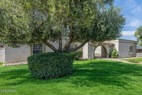 906 E Jasmine St, Mesa, AZ 85203 photo 4