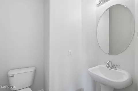 Bath - 1228 E Arrowhead Trl, Gilbert, AZ 85297 photo 5 of 5