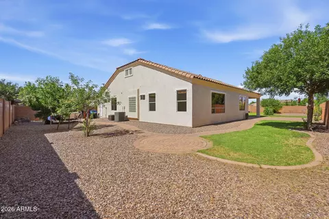 Exterior - 1228 E Arrowhead Trl, Gilbert, AZ 85297 photo 7 of 9