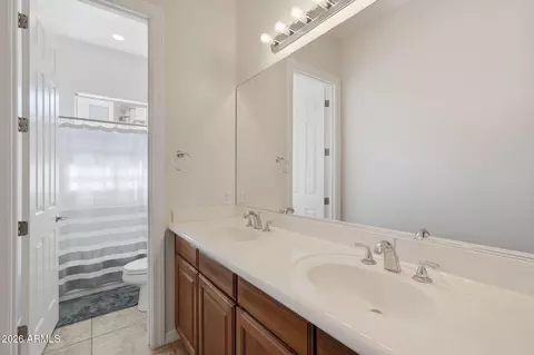 Bath - 1228 E Arrowhead Trl, Gilbert, AZ 85297 photo 3 of 5