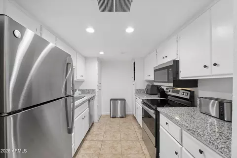 3825 E Camelback Rd E #186, Phoenix, AZ 85018 photo 4