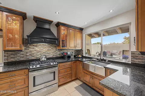 Kitchen - 2019 E Balboa Dr, Tempe, AZ 85282 photo 2 of 4