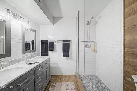 Bath - 2019 E Balboa Dr, Tempe, AZ 85282 photo 2 of 3