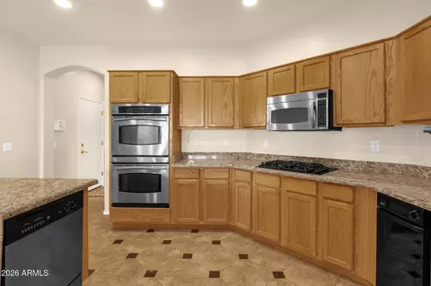Kitchen - 3334 E Hopkins Rd, Gilbert, AZ 85295 photo 4 of 5