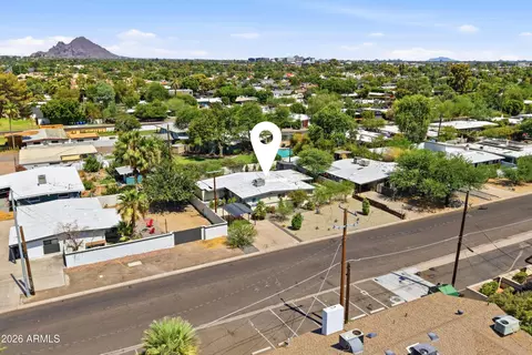 View/Area - 5833 N 10th St, Phoenix, AZ 85014 photo 1 of 6