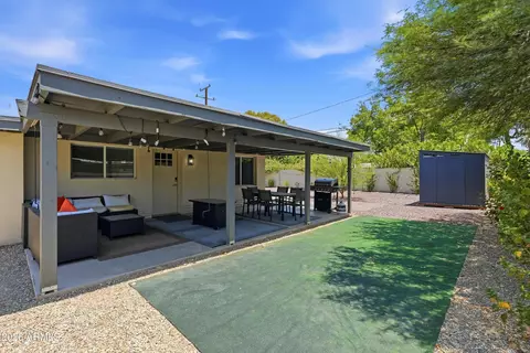Exterior - 5833 N 10th St, Phoenix, AZ 85014 photo 6 of 10