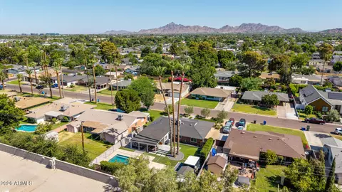 View/Area - 4231 E Catalina Dr, Phoenix, AZ 85018 photo 1 of 7