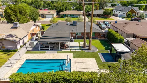 View/Area - 4231 E Catalina Dr, Phoenix, AZ 85018 photo 5 of 7
