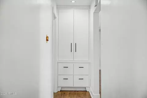 Entry Way - 4231 E Catalina Dr, Phoenix, AZ 85018 photo 1 of 2