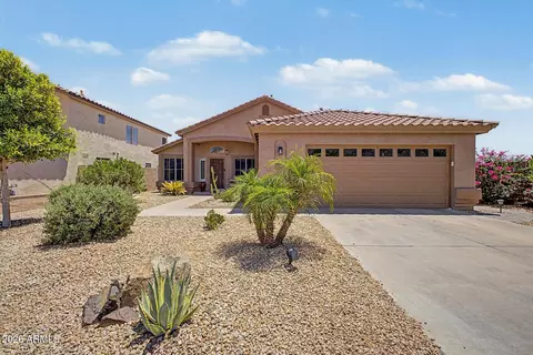 Exterior - 1855 W Hiddenview Dr, Phoenix, AZ 85045 photo 1 of 9