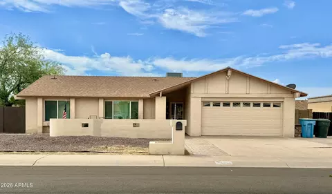 3941 W Desert Hills Dr, Phoenix, AZ 85029