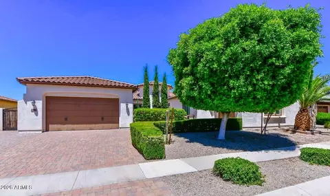 7556 W Crystal Rd, Glendale, AZ 85308