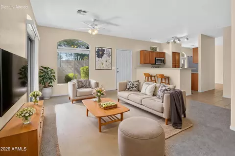 Living - 2150 E Bell Rd #1090, Phoenix, AZ 85022 photo 1 of 4