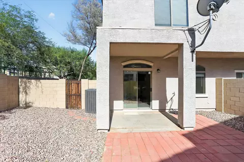 Exterior - 2150 E Bell Rd #1090, Phoenix, AZ 85022 photo 4 of 6