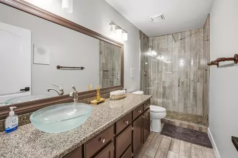 Bath - 38253 N 3rd St, Phoenix, AZ 85086 photo 1 of 7