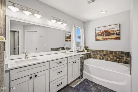 Bath - 38253 N 3rd St, Phoenix, AZ 85086 photo 3 of 7