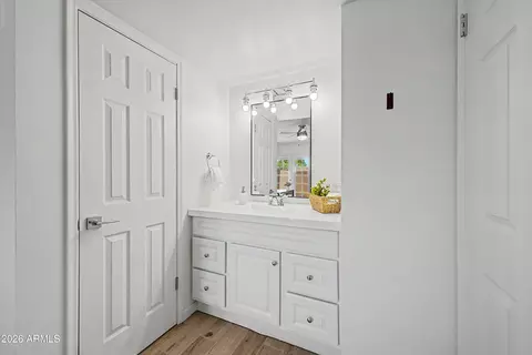 Bath - 1624 E Campbell Ave #46, Phoenix, AZ 85016 photo 1 of 3