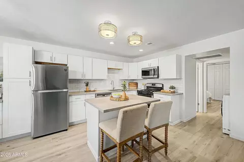 Kitchen - 1624 E Campbell Ave #46, Phoenix, AZ 85016 photo 2 of 4