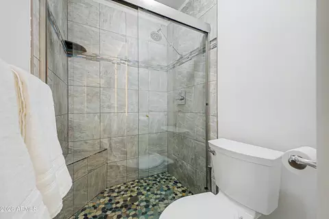 Bath - 1624 E Campbell Ave #46, Phoenix, AZ 85016 photo 2 of 3