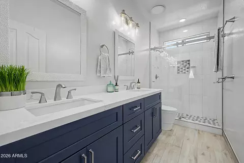 Bath - 2176 E Indian Wells Dr, Gilbert, AZ 85298 photo 5 of 7