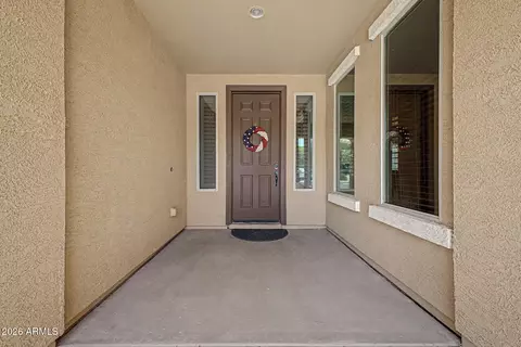Exterior - 2176 E Indian Wells Dr, Gilbert, AZ 85298 photo 4 of 12