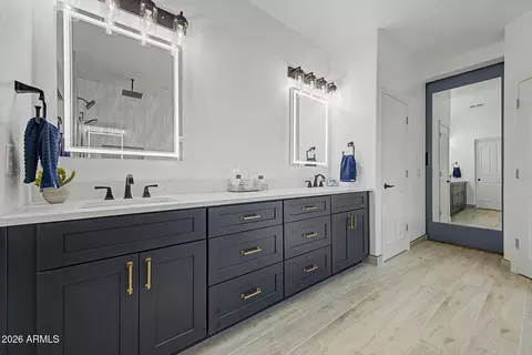 Bath - 2176 E Indian Wells Dr, Gilbert, AZ 85298 photo 4 of 7