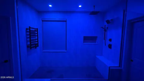 Bath - 2176 E Indian Wells Dr, Gilbert, AZ 85298 photo 3 of 7