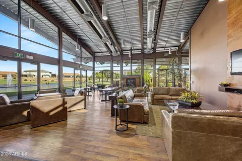 View/Area - 2176 E Indian Wells Dr, Gilbert, AZ 85298 photo 2 of 13