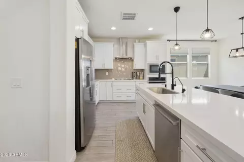 Entry Way - 9721 E Radioactive Dr, Mesa, AZ 85212 photo 11 of 16