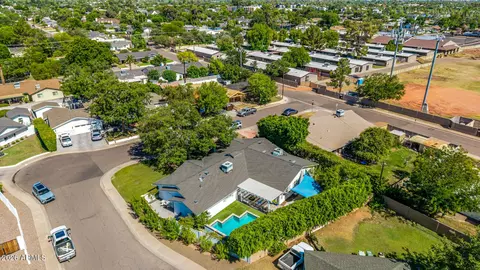 View/Area - 4710 N 33rd St, Phoenix, AZ 85018 photo 15 of 18