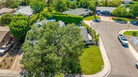 View/Area - 4710 N 33rd St, Phoenix, AZ 85018 photo 1 of 18
