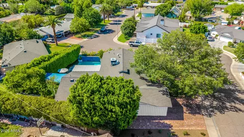 View/Area - 4710 N 33rd St, Phoenix, AZ 85018 photo 12 of 18