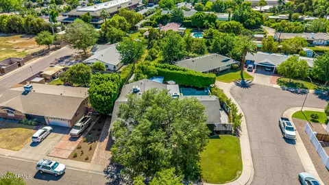 View/Area - 4710 N 33rd St, Phoenix, AZ 85018 photo 4 of 18