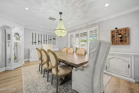 Dining - 4710 N 33rd St, Phoenix, AZ 85018 photo 3 of 3