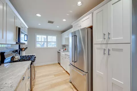 Kitchen - 3510 E Glenrosa Ave, Phoenix, AZ 85018 photo 3 of 6