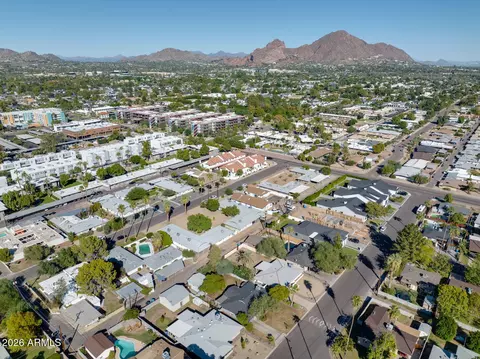 View/Area - 3510 E Glenrosa Ave, Phoenix, AZ 85018 photo 7 of 8