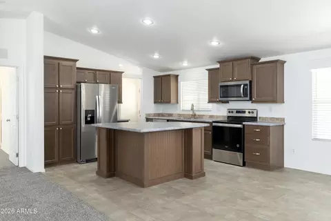 8601 N 71st Ave #70, Glendale, AZ 85301